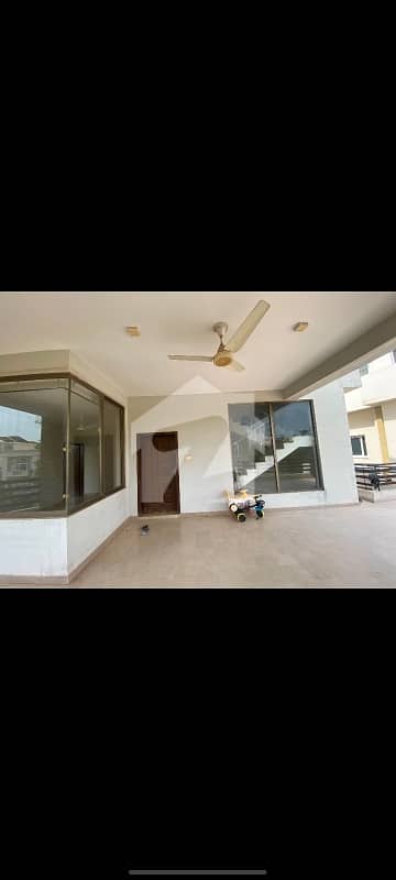 1 Kanal Upper Portion Available For Rent