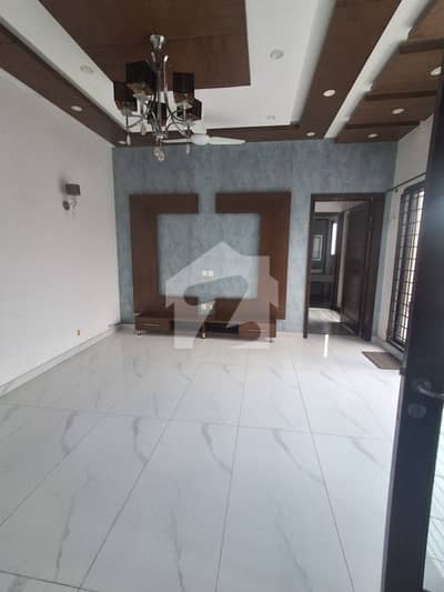 DHA Phase 8 Ex Air Avenue 1 Kanal Upper Portion