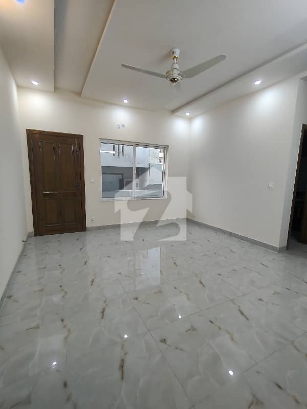 BRAND NEW HOUSE FOR SALE IN E-11 BRAND NEW HOUSE FOR SALE IN E-11