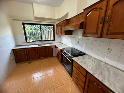 G-10/3 Size 30x70 Separate Gate Ground Floor 2bed 2bath Dring Tvlounge Kitchen