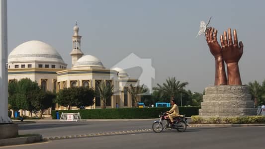 10 Marla Corner Plot for sale in G5 Block Bahria Orchard Lahore