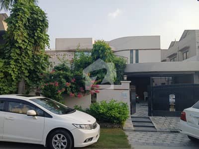 1 KANAL ELEGANT AND FULLY MAINTAINED SUPER HOT LOCATED OLD BUNGALOW IS AVAILABLE IN THE BEST BLOCK OF DHA LAHORE. 1 KANAL ELEGANT AND FULLY MAINTAINED SUPER HOT LOCATED OLD BUNGALOW IS AVAILABLE IN THE BEST BLOCK OF DHA LAHORE.