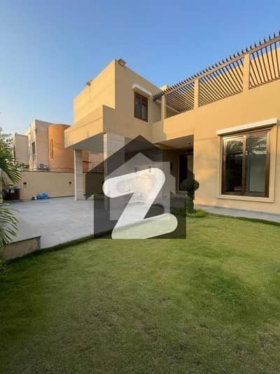 Avail Yourself A Great 1000 Square Yards House In DHA Phase 7