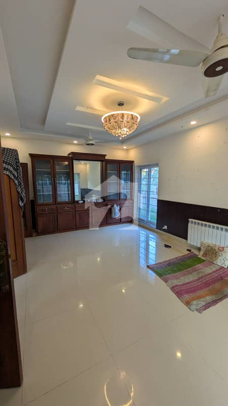 GULBERG RESIDENCIA 10 Marla FULL HOUSE FOR RENT GULBERG RESIDENCIA 10 Marla FULL HOUSE FOR RENT