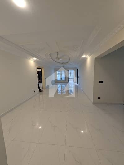 3 Bedroom Flat Private Lift For Rent
