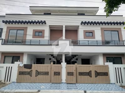 ویلینشیاء ہاؤسنگ سوسائٹی لاہور میں 4 کمروں کا 5 مرلہ مکان 2.5 کروڑ میں برائے فروخت۔