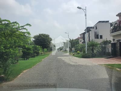 1 KANAL PLOT 70FT ROAD TOP LOCATION 1 KANAL PLOT 70FT ROAD TOP LOCATION
