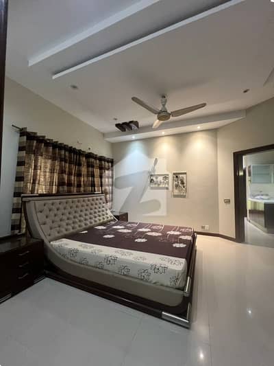 1 KANAL FULLY FURNISHED 3 BEDROOM UPPER PORTION FOR RENT - DHA PHASE 4 BLOCK GG