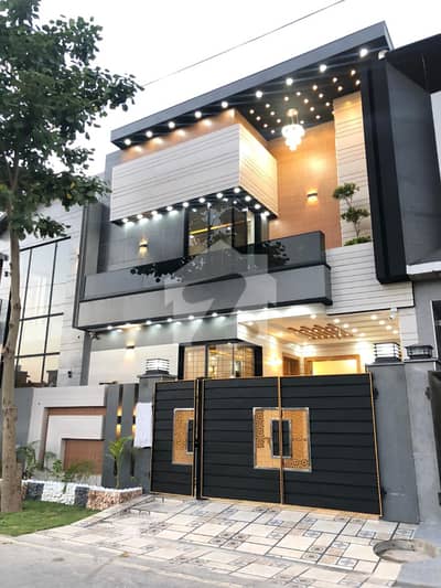 5 Marla Brand New Modern Design Lavish House For Sale In Park View City Lahore | For Discounted Price And Original Pictures Download The App "Signature Lands".