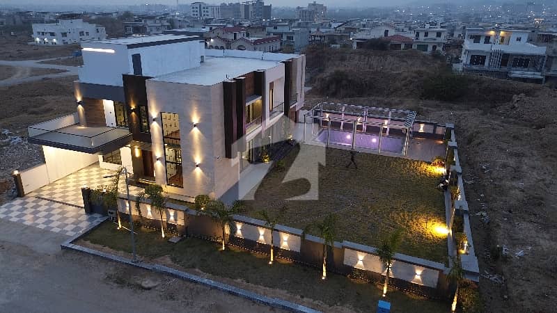 Extremely Beautiful House For Sale Kanal House + Kanal Lawn Extremely Beautiful House For Sale Kanal House + Kanal Lawn