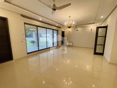 Luxury House Available For Rent