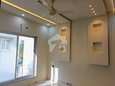 واپڈا سٹی ۔ بلاک ایل واپڈا سٹی,فیصل آباد میں 3 کمروں کا 5 مرلہ مکان 2.55 کروڑ میں برائے فروخت۔ واپڈا سٹی ۔ بلاک ایل واپڈا سٹی,فیصل آباد میں 3 کمروں کا 5 مرلہ مکان 2.55 کروڑ میں برائے فروخت۔
