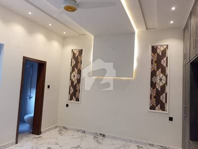 واپڈا سٹی ۔ بلاک ایل واپڈا سٹی,فیصل آباد میں 3 کمروں کا 5 مرلہ مکان 2.55 کروڑ میں برائے فروخت۔ واپڈا سٹی ۔ بلاک ایل واپڈا سٹی,فیصل آباد میں 3 کمروں کا 5 مرلہ مکان 2.55 کروڑ میں برائے فروخت۔