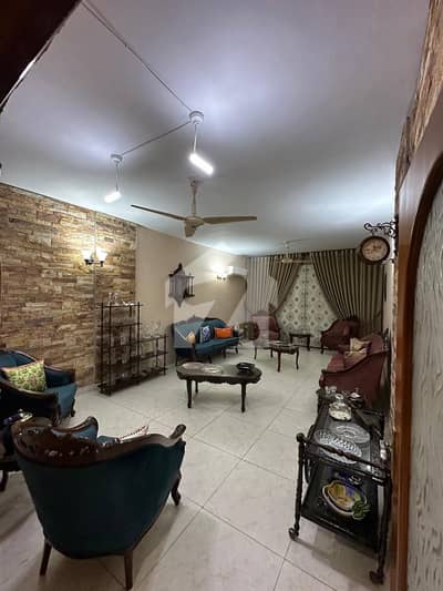 گلشنِ اقبال - بلاک 13 ڈی گلشنِ اقبال,گلشنِ اقبال ٹاؤن,کراچی میں 3 کمروں کا 6 مرلہ فلیٹ 1.9 کروڑ میں برائے فروخت۔
