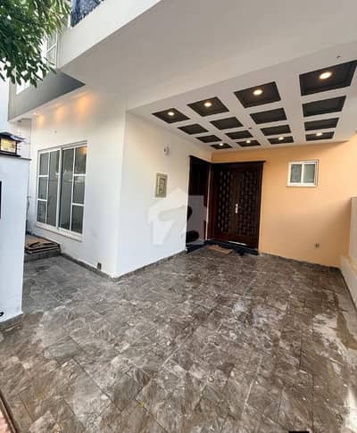 Bahria Enclave Sector N 5 Marla Brend New House Available For Sale