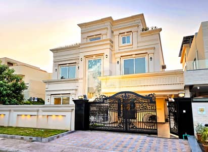 Elegant 1 Kanal White House For Sale At Investor Price Elegant 1 Kanal White House For Sale At Investor Price