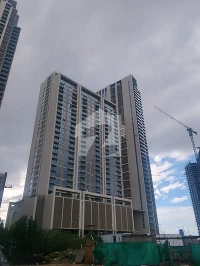 Luxurious 03-Beds Brand New Apartment For Rent