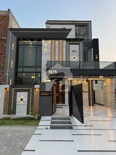 House Of 10 Marla Available In Central Park - Block G House Of 10 Marla Available In Central Park - Block G