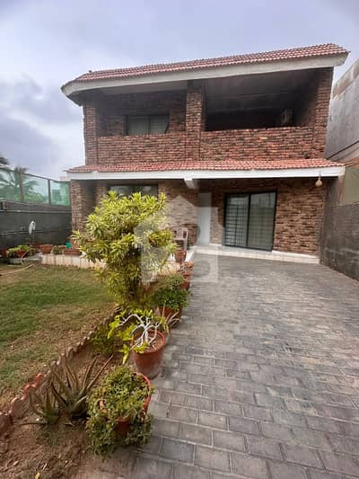 360 YARDS INDEPENDENT HOUSE FOR SALE 360 YARDS INDEPENDENT HOUSE FOR SALE