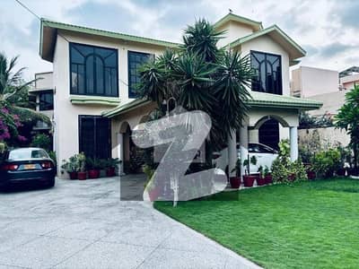ڈی ایچ اے فیز 8 ڈی ایچ اے ڈیفینس,کراچی میں 4 کمروں کا 2 کنال بالائی پورشن 4.5 لاکھ میں کرایہ پر دستیاب ہے۔ ڈی ایچ اے فیز 8 ڈی ایچ اے ڈیفینس,کراچی میں 4 کمروں کا 2 کنال بالائی پورشن 4.5 لاکھ میں کرایہ پر دستیاب ہے۔