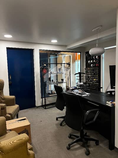 FULLY FURNISHED 2,000 SQ FT COMMERCIAL OFFICE FOR RENT MAIN ITTEHAD, JAMI COMMERCIAL, DHA PHASE 7, KARACHI