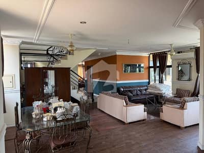 بنی گالہ اسلام آباد میں 1 کنال Studio عمارت 27.0 لاکھ میں کرایہ پر دستیاب ہے۔