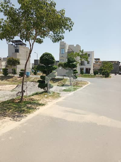 یونین گرین کالج روڈ,لاہور میں 3 مرلہ رہائشی پلاٹ 63.5 لاکھ میں برائے فروخت۔