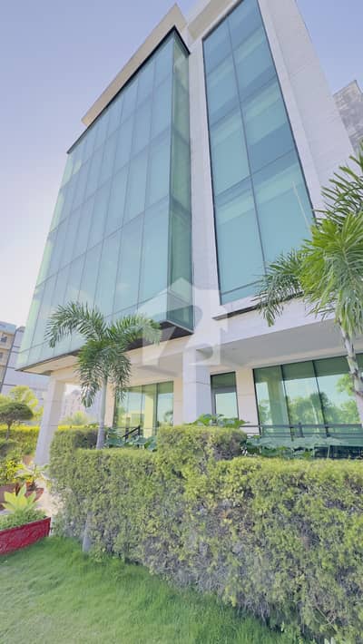 گلبرگ گرینز گلبرگ,اسلام آباد میں 10 مرلہ Studio دفتر 40.0 کروڑ میں برائے فروخت۔