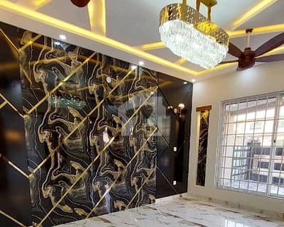 ٹاپ سٹی 1 اسلام آباد میں 5 کمروں کا 10 مرلہ مکان 5.25 کروڑ میں برائے فروخت۔ ٹاپ سٹی 1 اسلام آباد میں 5 کمروں کا 10 مرلہ مکان 5.25 کروڑ میں برائے فروخت۔