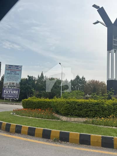 بحریہ ٹاؤن فیز 8 ۔ رفیع بلاک بحریہ ٹاؤن فیز 8,بحریہ ٹاؤن راولپنڈی,راولپنڈی میں 7 مرلہ کمرشل پلاٹ 3.3 کروڑ میں برائے فروخت۔