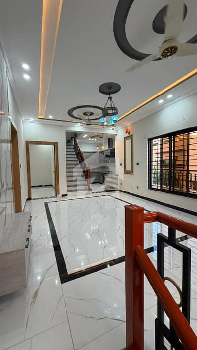 7 Marla Brand New House For Rent