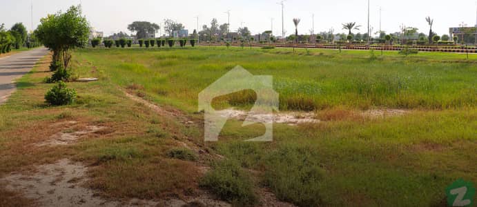 2 Kanal Plot For Sale In Overseas Block Main Boulevard Prime Location