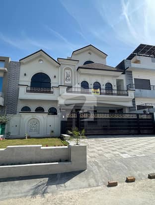 40*80 14 marla brandnew house for sale in G-13 Islamabad