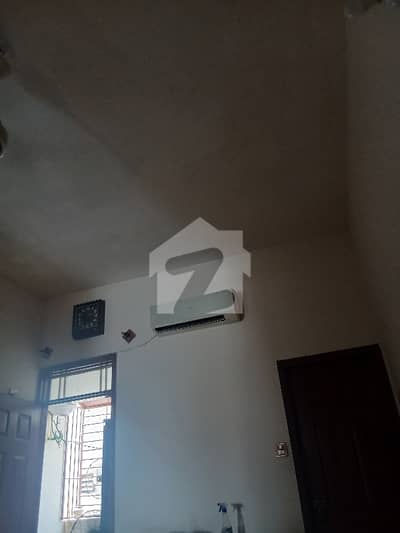 2bed lounge flat 4th flor lift car parking2 attach bths 30 rent 7k maintance 1Lac Deposite only final rent ha budjet ho to visit karen thanku m s Estste