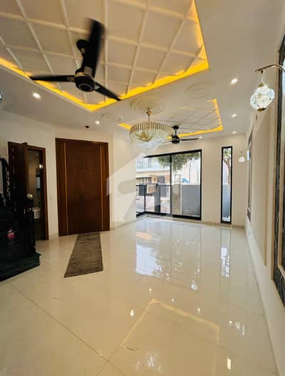 5 Marla Brand New Modern Design Lavish House For Sale In Park View City Lahore | For Discounted Price And Original Pictures Download The App "Signature Lands". 5 Marla Brand New Modern Design Lavish House For Sale In Park View City Lahore | For Discounted Price And Original Pictures Download The App "Signature Lands".