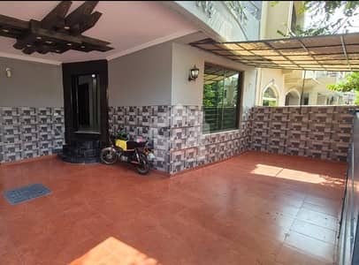 10 Marla basement house available for sale on investor price 10 Marla basement house available for sale on investor price