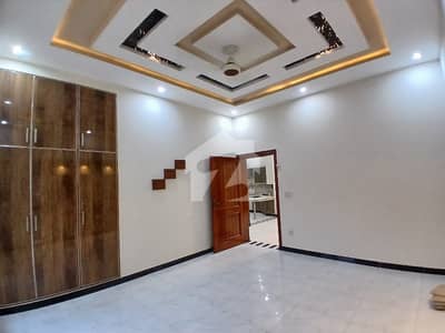 Lock Option  10 Marla Upper Portion Available Lower Portion Lock Bahria Town Lahore