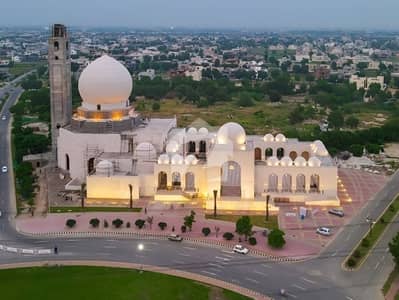 لیک سٹی - سینٹرل بزنس ڈسٹرکٹ لیک سٹی,رائیونڈ روڈ,لاہور میں 8 مرلہ Studio عمارت 12.0 لاکھ میں کرایہ پر دستیاب ہے۔