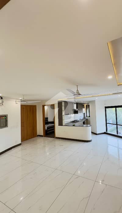 Spacious 3-Bedroom Apartment for Sale in Heaven Heights, Shah Jamal