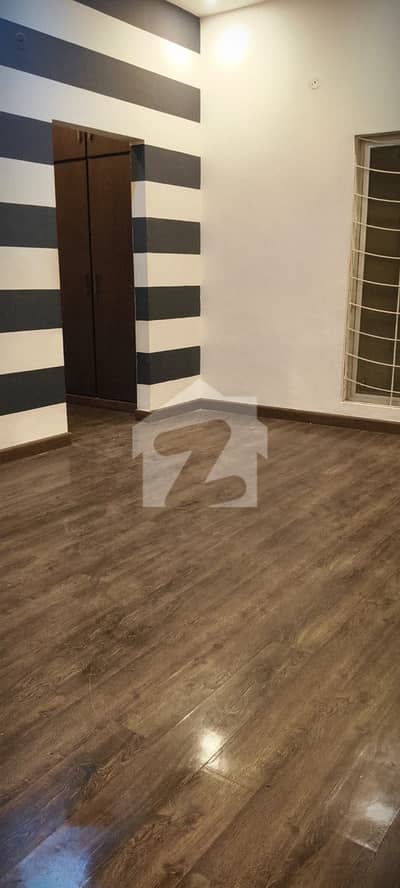 1 kanal house available for rent tech town east canal Road Fsd.