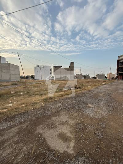 Leased 40 Ft Road , 120 Sq Yard Plot Block 2 For Sale Saadi Garden
