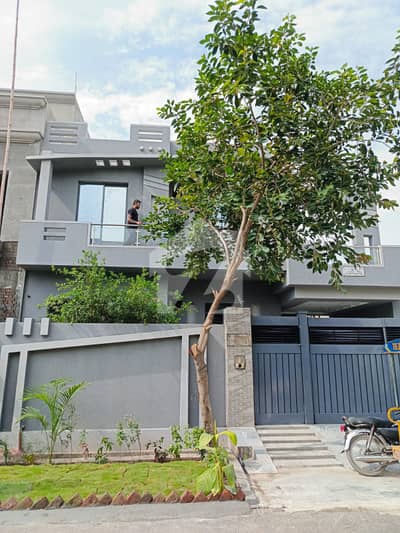 Canal View 10 Marla Brand New House Available For Rent