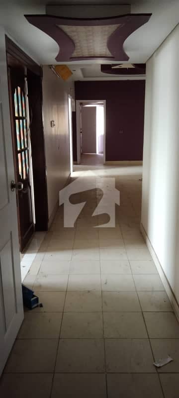 Flat For Sale Mid Floor Block H 3 Bed Dd Almost 1600-1700 Sqft Lifts Car Parkingmain Road Apartment In Food Street Block H Flat For Sale Mid Floor Block H 3 Bed Dd Almost 1600-1700 Sqft Lifts Car Parkingmain Road Apartment In Food Street Block H