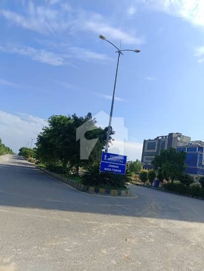 In Top City 1 - Block D 10 Marla Residential Plot For Sale