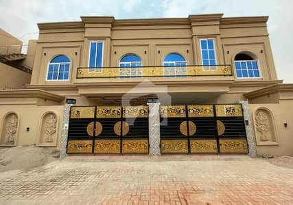 نشیمن کالونی ملتان میں 4 کمروں کا 5 مرلہ مکان 1.55 کروڑ میں برائے فروخت۔