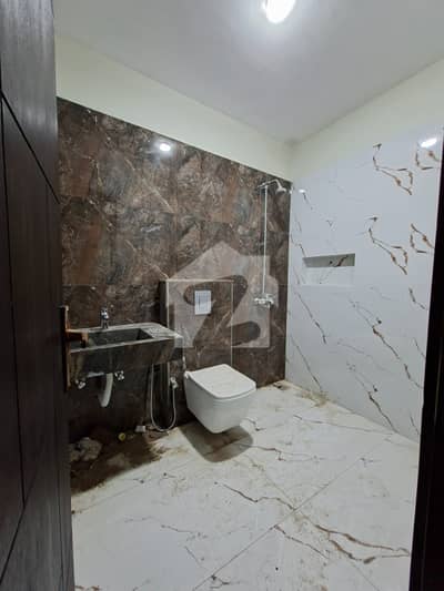 4 Bed Dd 2nd Floor With Roof Lift Parking