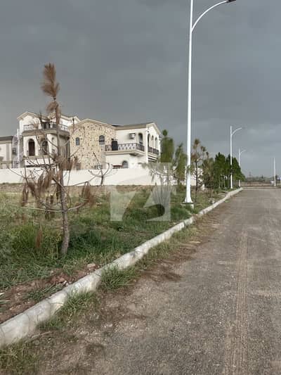 Gulberg Green Block C 04 Kanal Developed Possession Farmhouse Land Lake Facing 230series Available For Sale