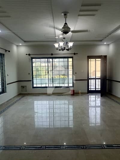 D12/2 1 Kanal Upper Portion 3 Bedroom