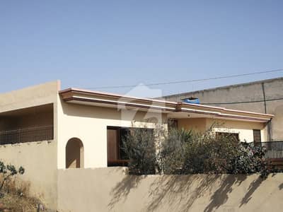 گلستان کالونی راولپنڈی میں 5 کمروں کا 1 کنال مکان 4.6 کروڑ میں برائے فروخت۔