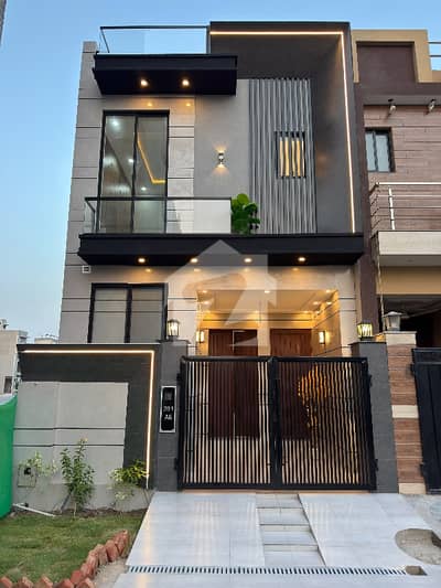 3 MARLA DESIGNER HOUSE FOR SALE 3 MARLA DESIGNER HOUSE FOR SALE